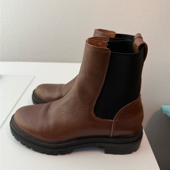 Madewell Brown Leather Chelsea Ankle Boots with Black Elastic - Picture 2 of 9